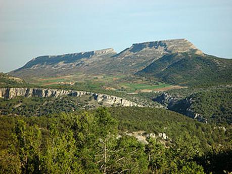 FOTO:Peña Carazo desde San Pedro de Arlanza FOTOPeña Carazo desde San Pedro de Arlanza