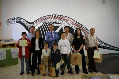 FOTOLos premiados junto al Presidente de la Fundación Dinosaurios, el Director del Museo de Dinosaurios y un Patrono de la Fundación Aspanias