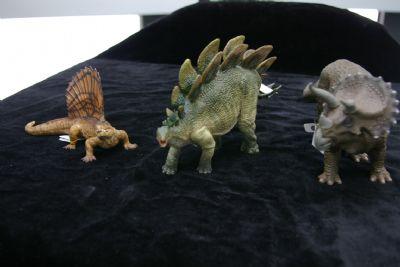 Stegosaurus-Triceratops-Dimetrodon (Papo)