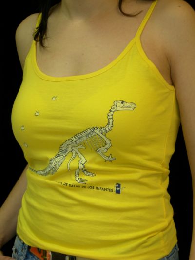 Tienda Camiseta mujer amarilla | dinosaurios,paleontologia,salas de los  infantes, burgos, españa, museo | Fundación Dinosaurios Castilla y León